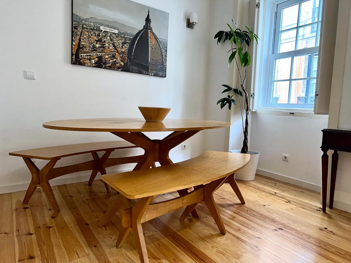Bright And Sunny Apartment Lisbon Exterior photo