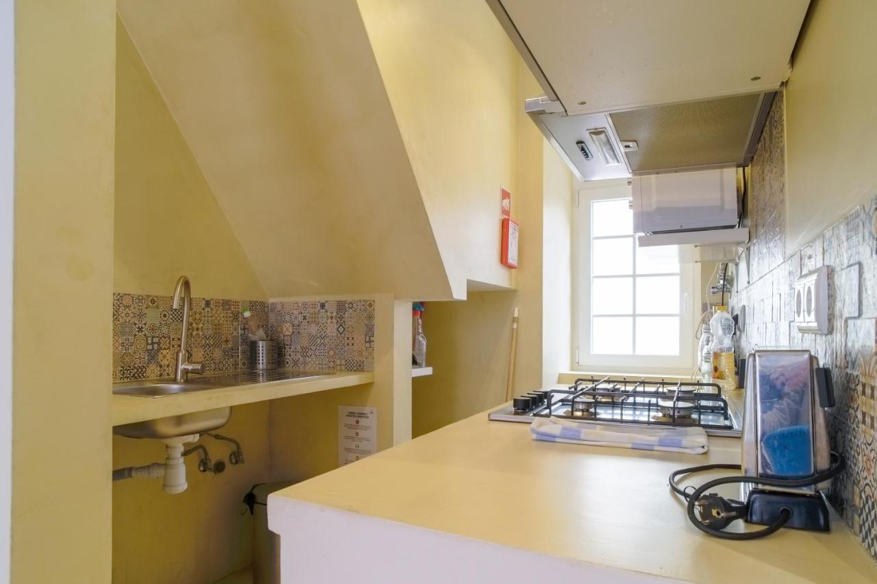 Bright And Sunny Apartment Lisbon Exterior photo