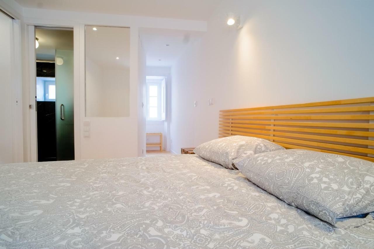 Bright And Sunny Apartment Lisbon Exterior photo